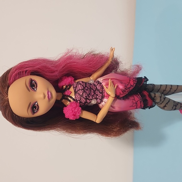 EAH Briar Beauty Original Ever After High Doll - Picture 1 of 4